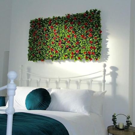 Flat 12A - Central, Modern, Bright Apartment With Free Wifi 奥本 外观 照片