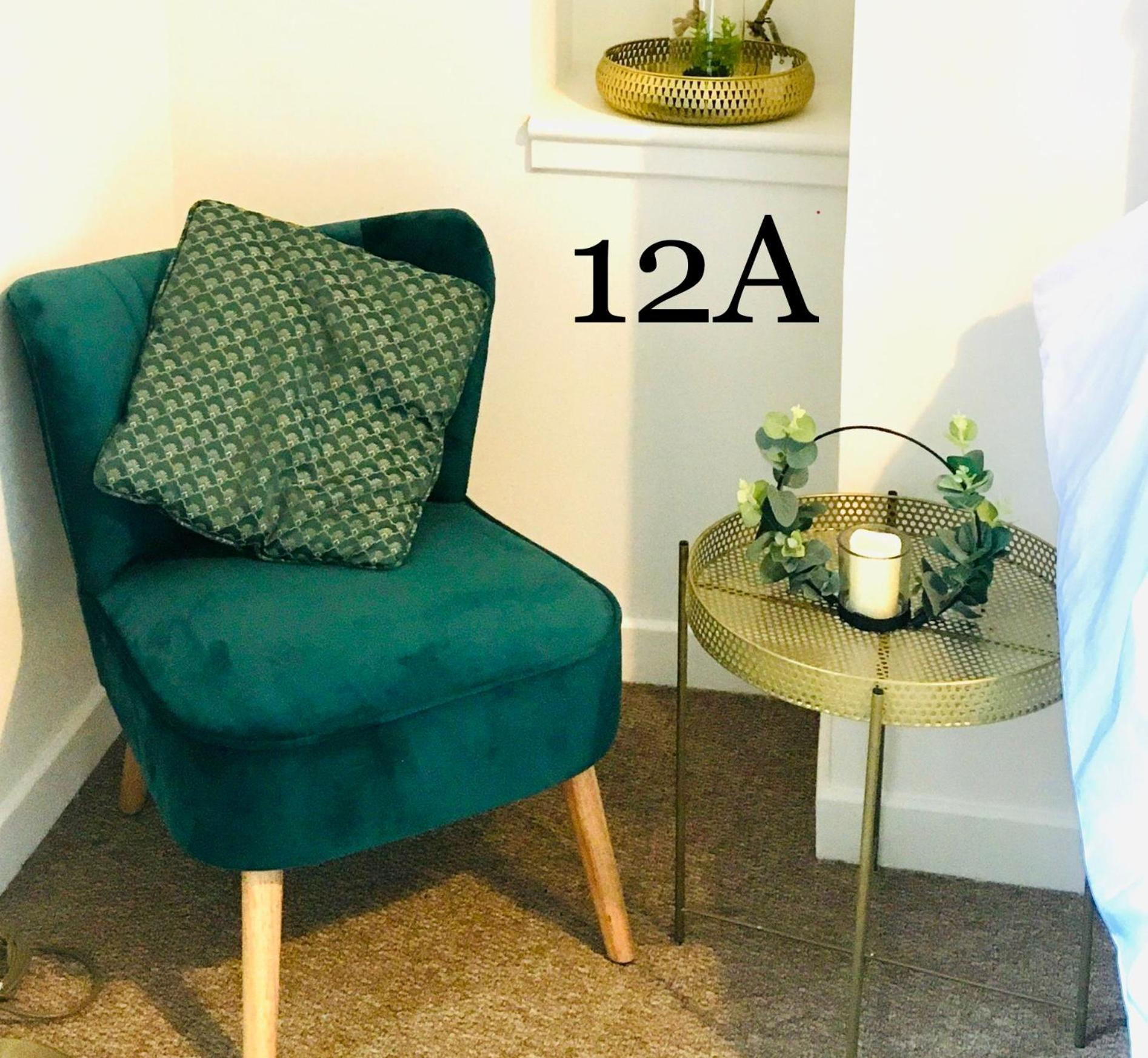 Flat 12A - Central, Modern, Bright Apartment With Free Wifi 奥本 外观 照片